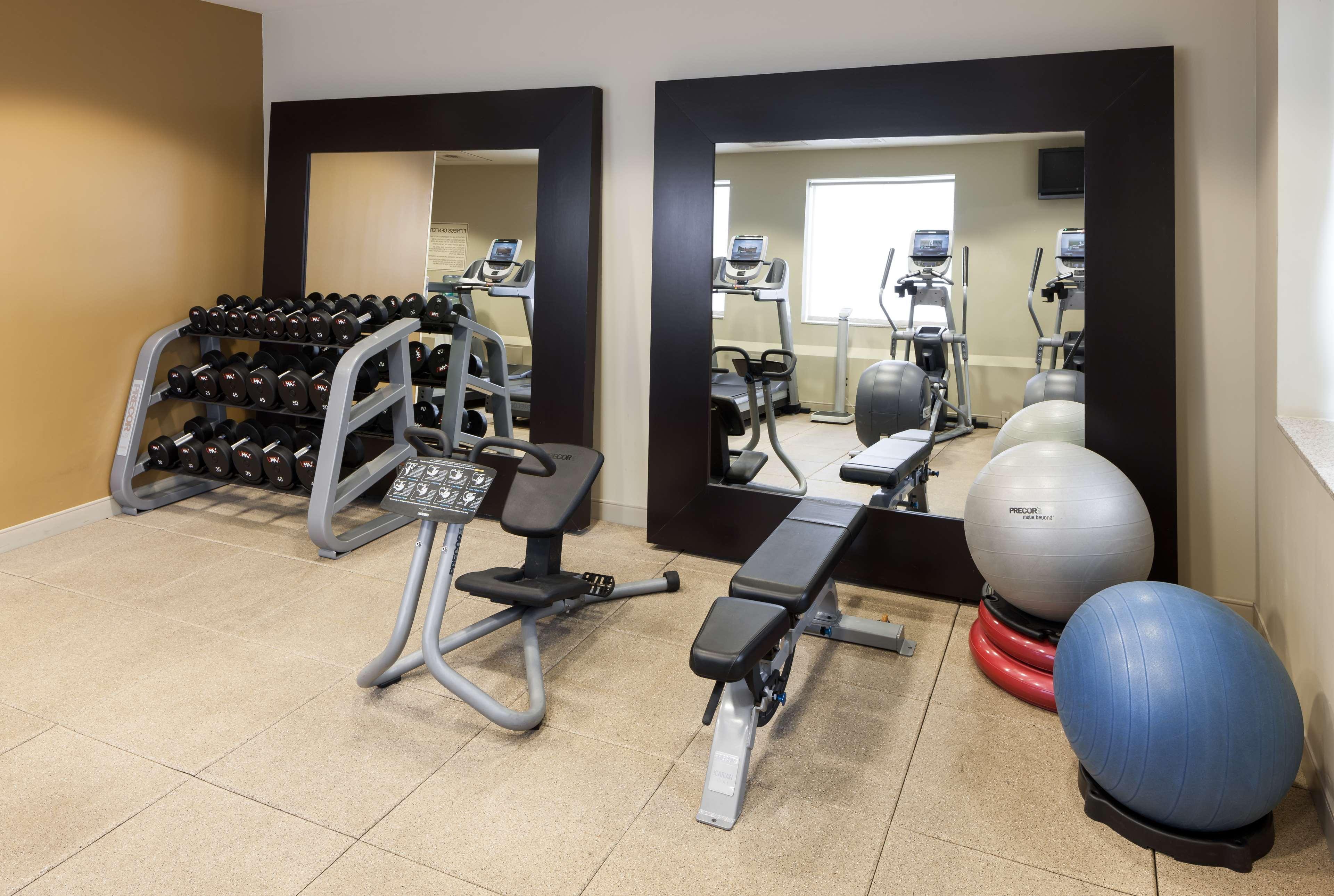 Embassy Suites By Hilton Tampa Brandon Heartland Экстерьер фото