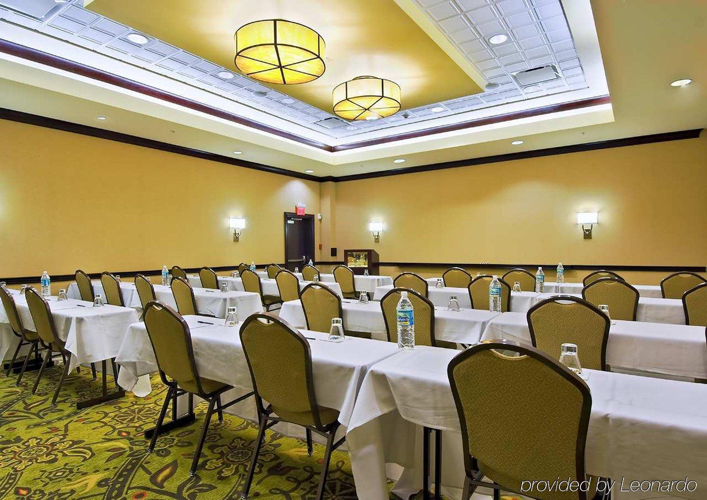 Embassy Suites By Hilton Tampa Brandon Heartland Удобства фото