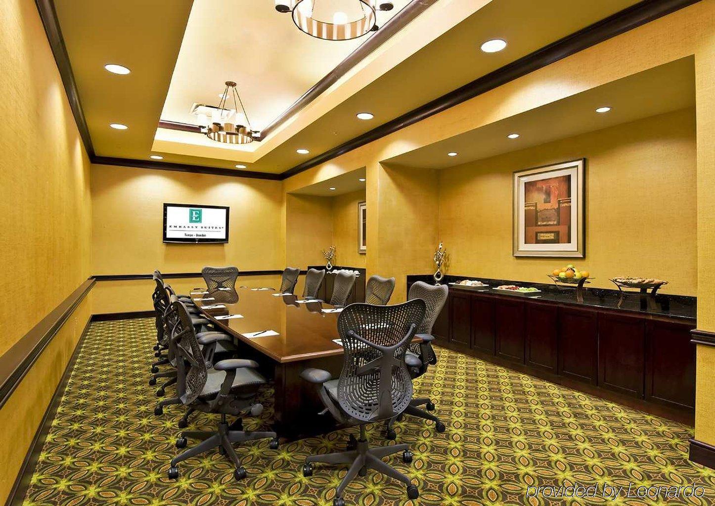 Embassy Suites By Hilton Tampa Brandon Heartland Удобства фото